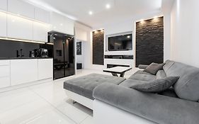 White Luxury Apartment